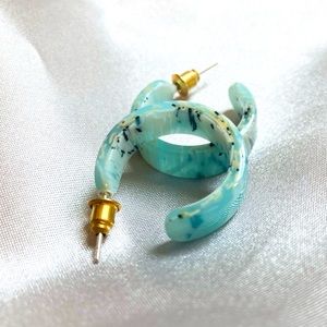Blue tortoise hoop earrings